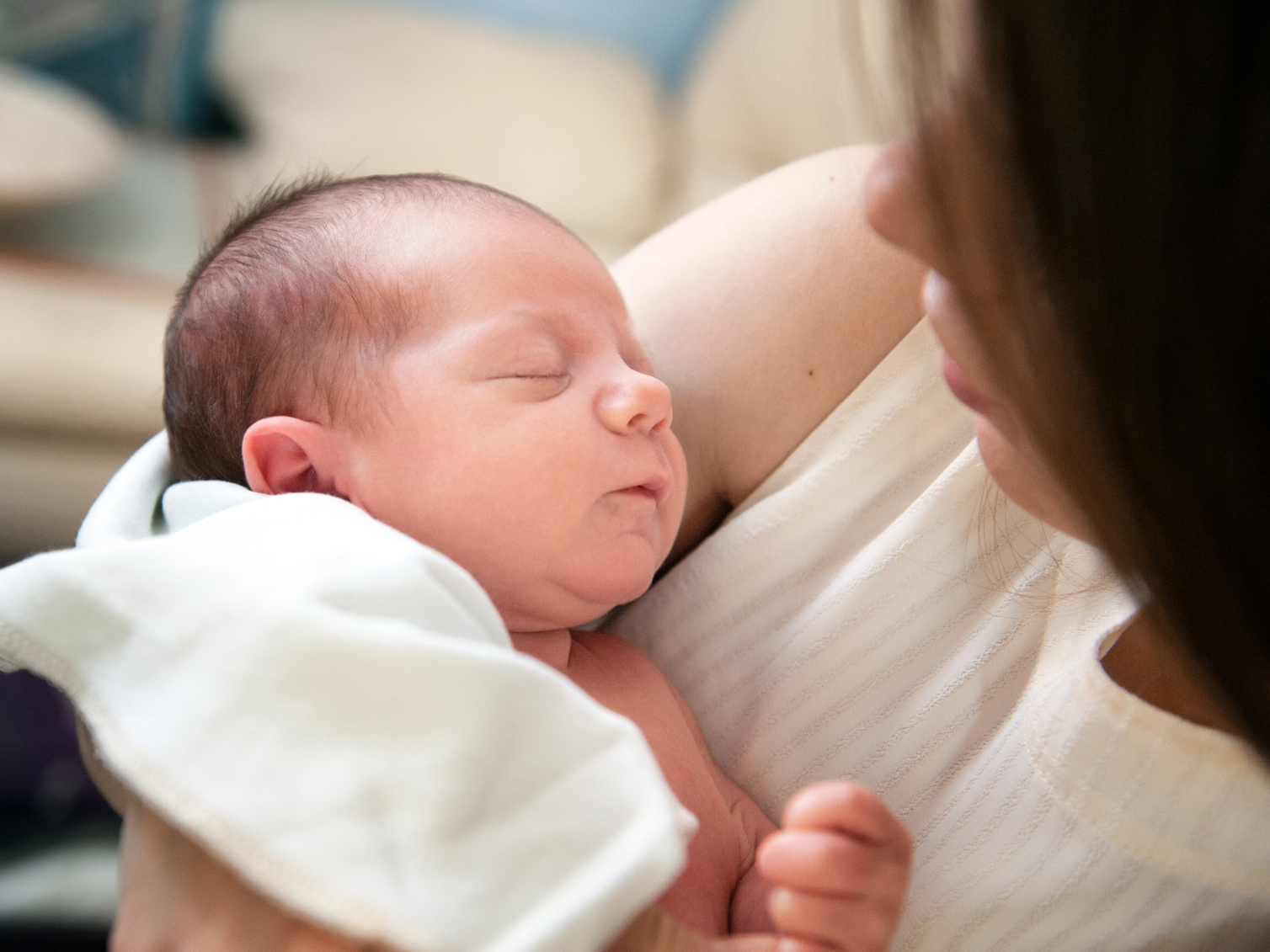 10 Key Tips for New Parents Navigating the Care of Their Newborn